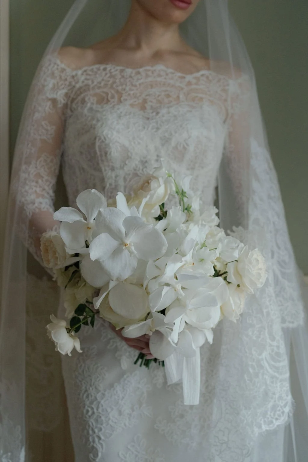 199-LauraGordon©Maddie&Ellery_GettingReady.jpg