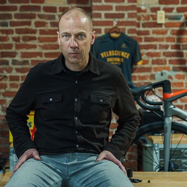 Geoff and his #velosciencebikeworks has been the heart of our columbus biking community for years. I meet Geoff at the beginning of my cycling time. His generosity and professionalism has been the key ingredient of his business.  I love this shot tha