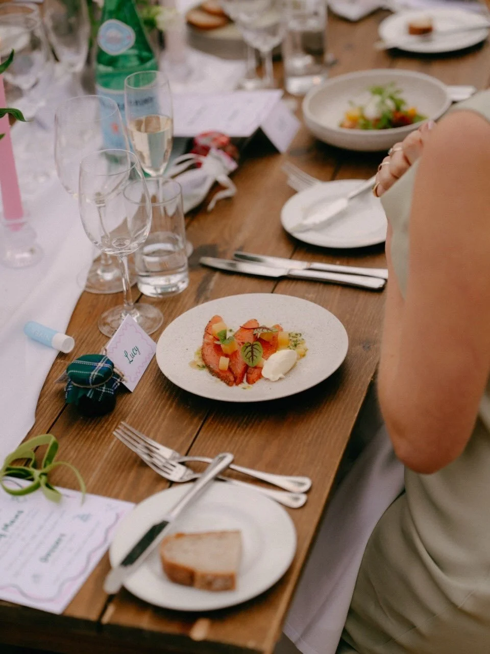 Sea trout cured in black pepper &amp; coriander seeds with creme fraiche &amp; pickled golden beetroot
OR
Burrata with dressed heritage tomatoes, pesto &amp; rocket
OR
Maybe you join the kids for some of our superb macaroni cheese with a little tomat