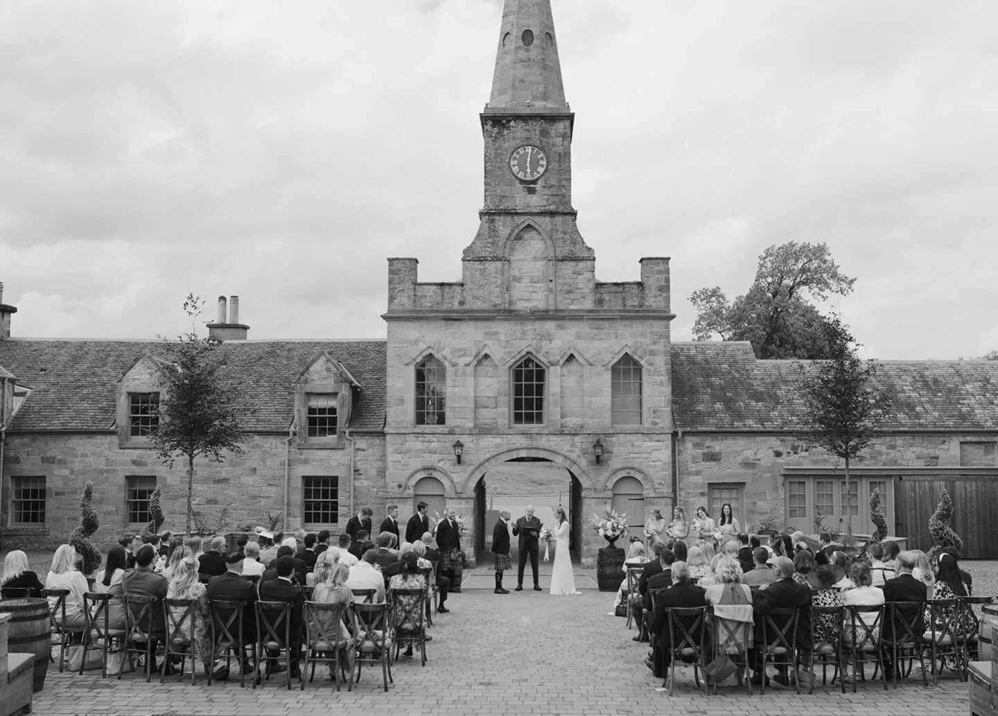 On the hunt for a venue with a stunning spot for an outdoor wedding ceremony? The courtyard at Roseberry Steading is a perfect choice!

Providing the weather plays ball 🤞🏻

📸 @withpatrickweddings 
💒 @roseberyestates