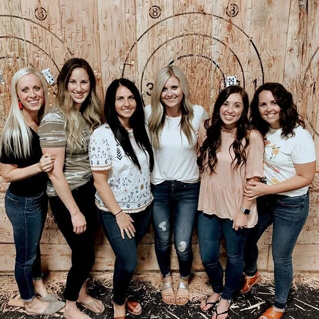 THIS WAS VERY FUN, but also slightly terrifying!! I was genuinely concerned I was going to chop my toes off. Happy to report there were no injuries &amp; it was a solid date night! ⚒🎯