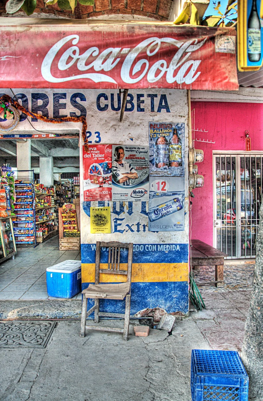 Coca Cola (Large).jpg