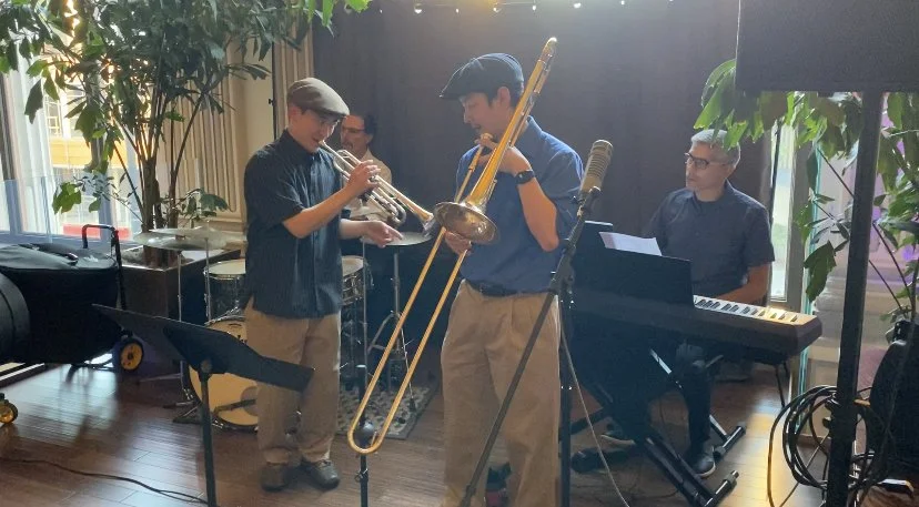 LIVE MUSIC from The Au Bros