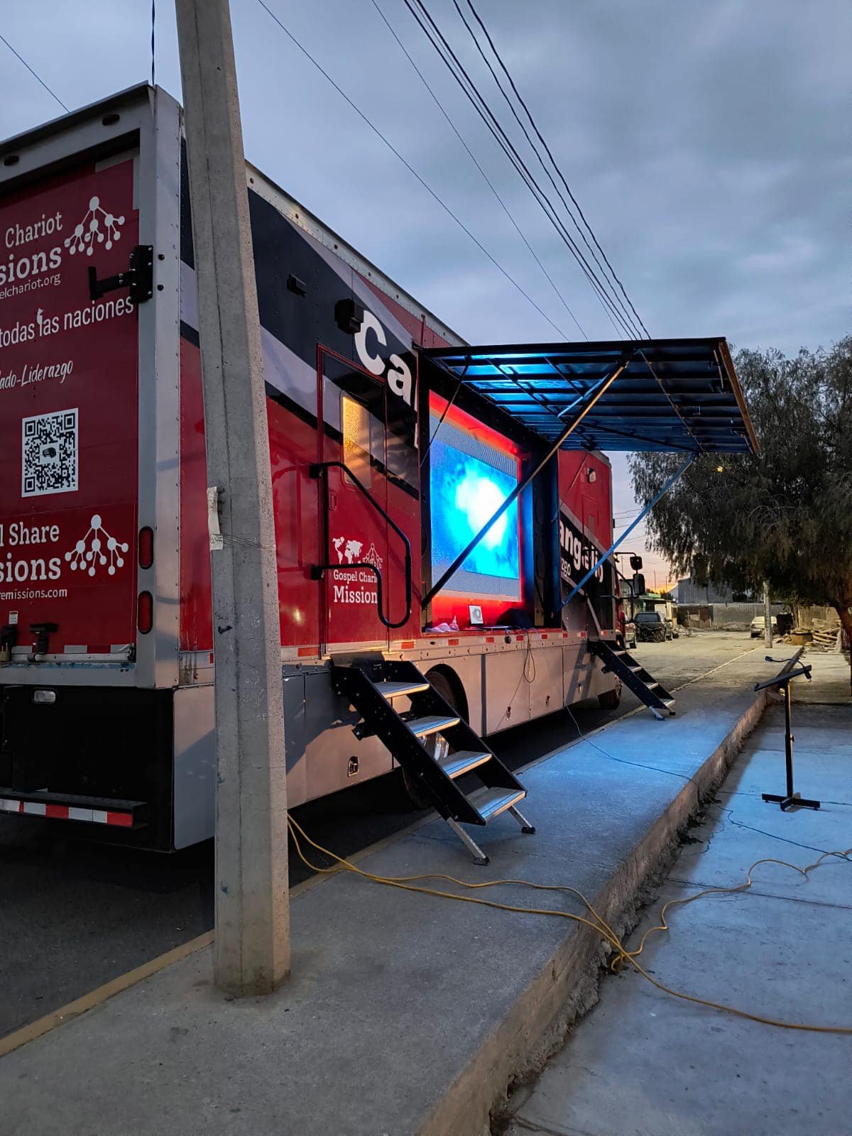 MEXICO GOSPEL CHARIOT/GOSPEL TRUCK. WITH LOST SOULS IN MIND.