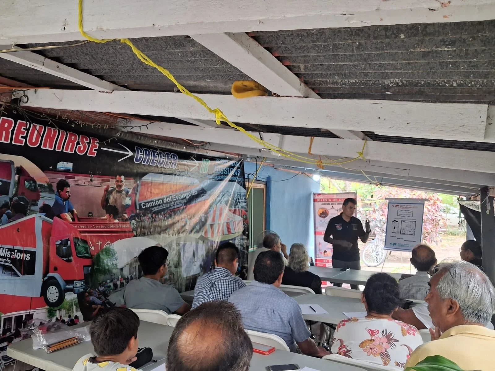 MEXICO EBANO SLP DAY 1 GOSPEL CAMPAIGN IN COMMUNITY CHURCH OF CHRIST LOCAL.