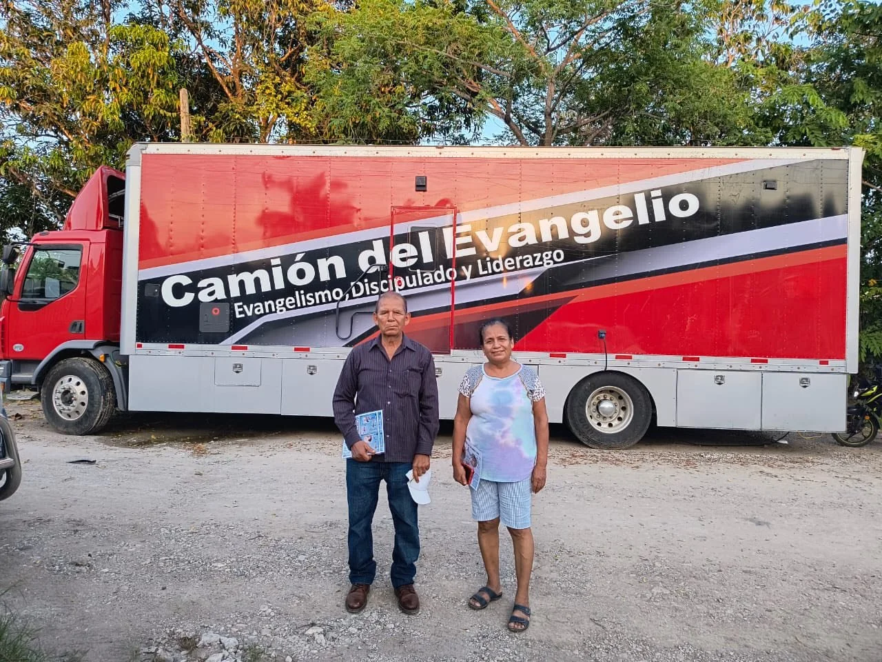 MEXICO GOSPEL CAMPAIGN WITH THE GOSPEL CHARIOT/GOSPEL TRUCK TEAM. GATHER-GROW-GO, WITH LOST SOULS IN MIND.