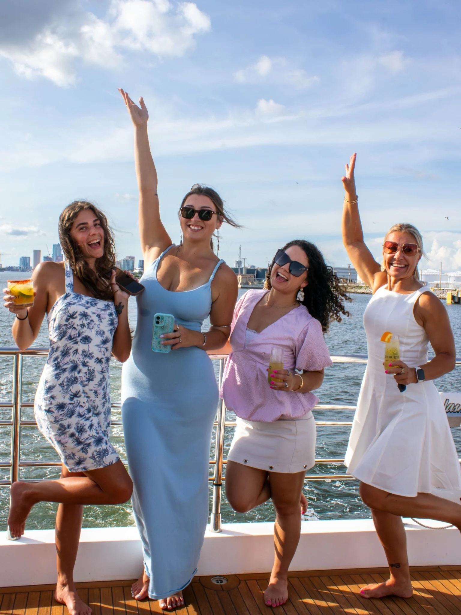We had a wonderful time at @sunburstyachtcharters' influencer boat ride evening! ⚓ 

It was great to come together, connect with the community, and be part of such a fun experience. Moments like these are a great reminder of the power of building rel