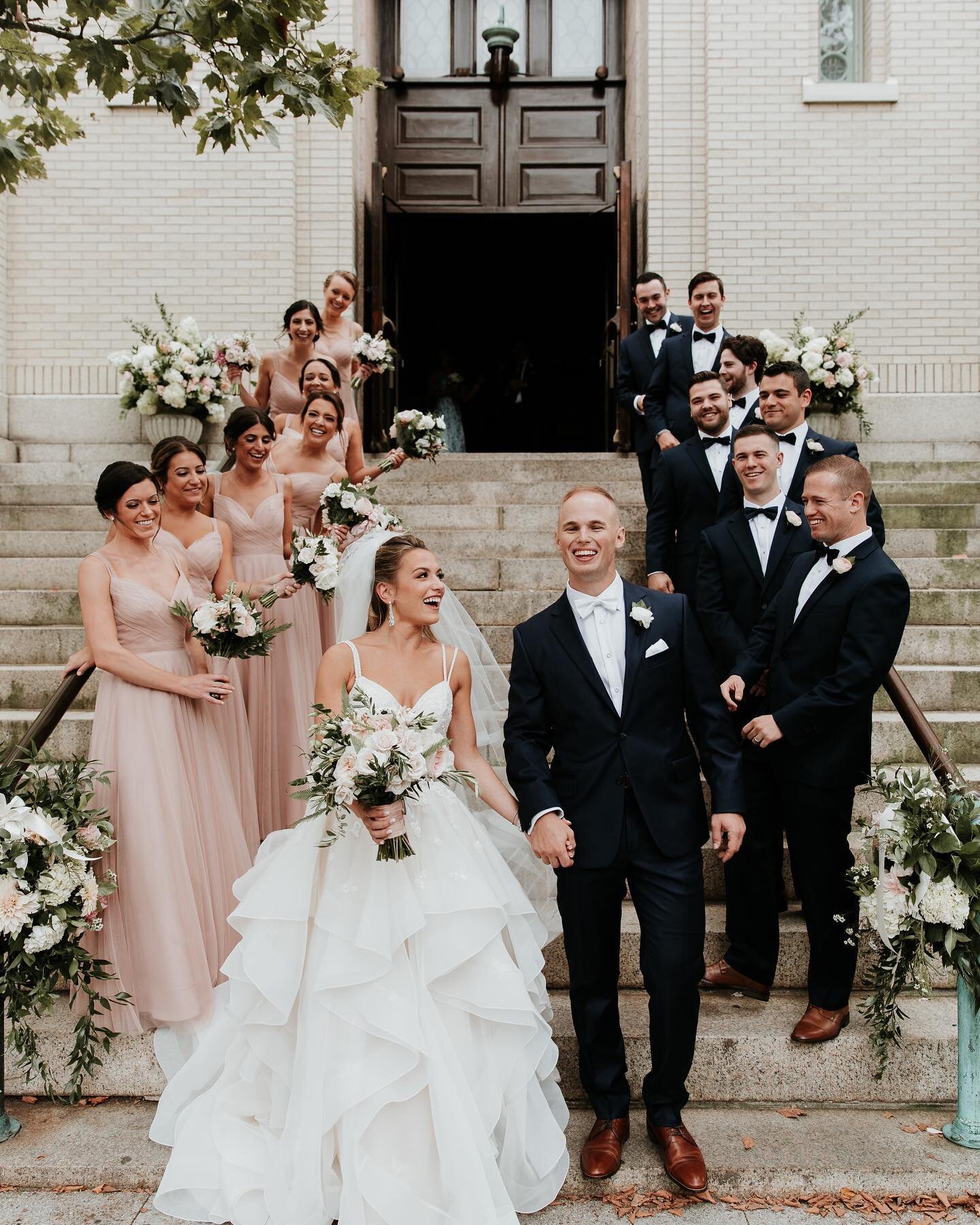 Happy anniversary to these two 💕 Two years has flown by! &thinsp;
&thinsp;
Wedding planner:&thinsp;@amc.weddings 
Photography:&thinsp;@massartphotography 
Hair &amp; makeup:&thinsp;@complexbeautyri 
Florals: @sayleslivingstondesign 
Gown: @alexandra