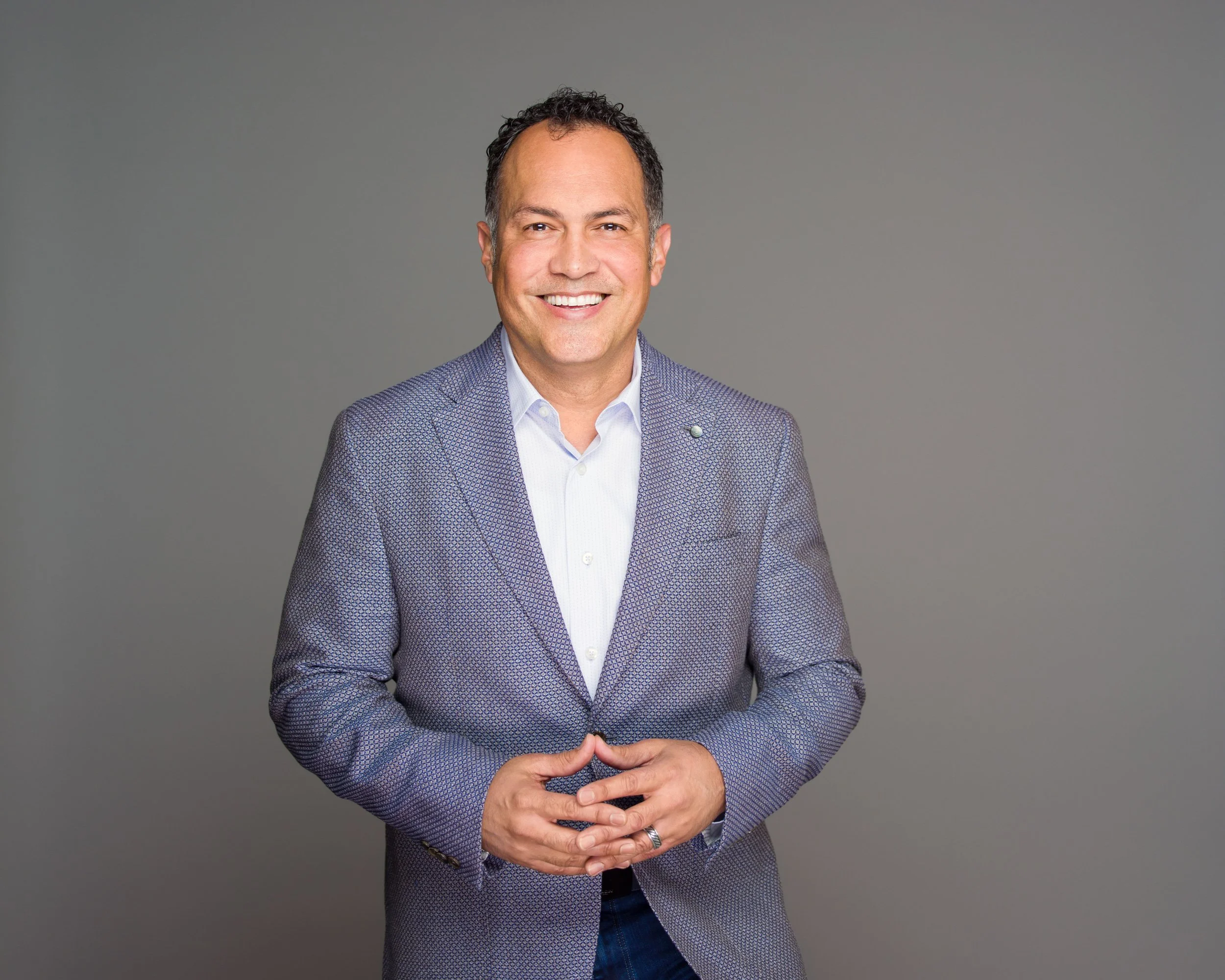 IrvingMoya-006R copy-min.jpg