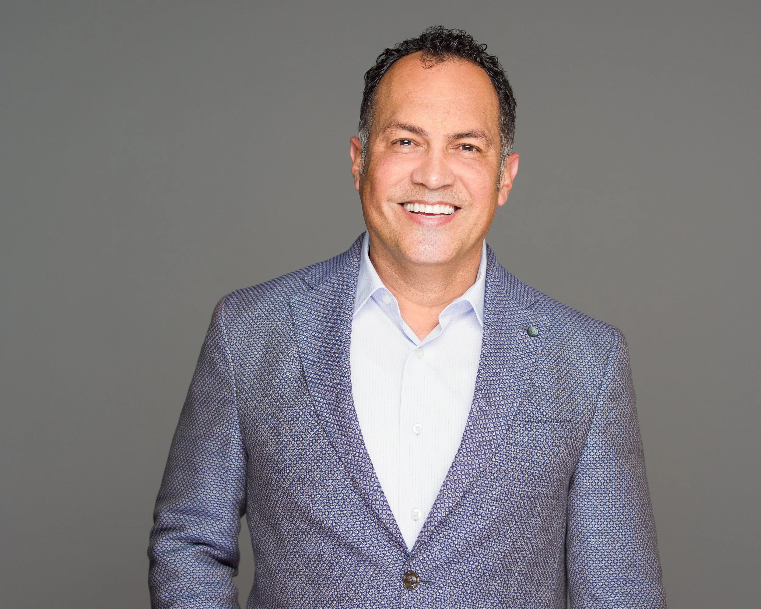 IrvingMoya-020R-2 copy-min.jpg