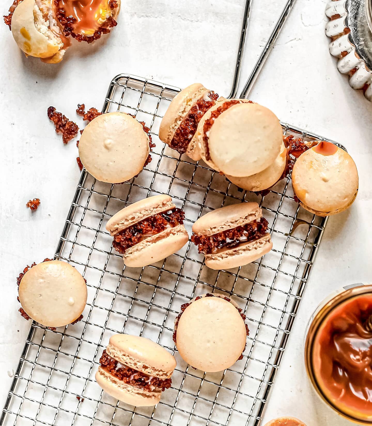 Need a weekend baking project?&nbsp;Cr&egrave;me&nbsp;Br&ucirc;l&eacute;e Macarons w/ Burnt Sugar Shards have a #paleo, #vegan, #dairyfree and #glutenfree vanilla &quot;buttercream,&quot; and caramel filling. I love the balance of sweetness, vanilla,