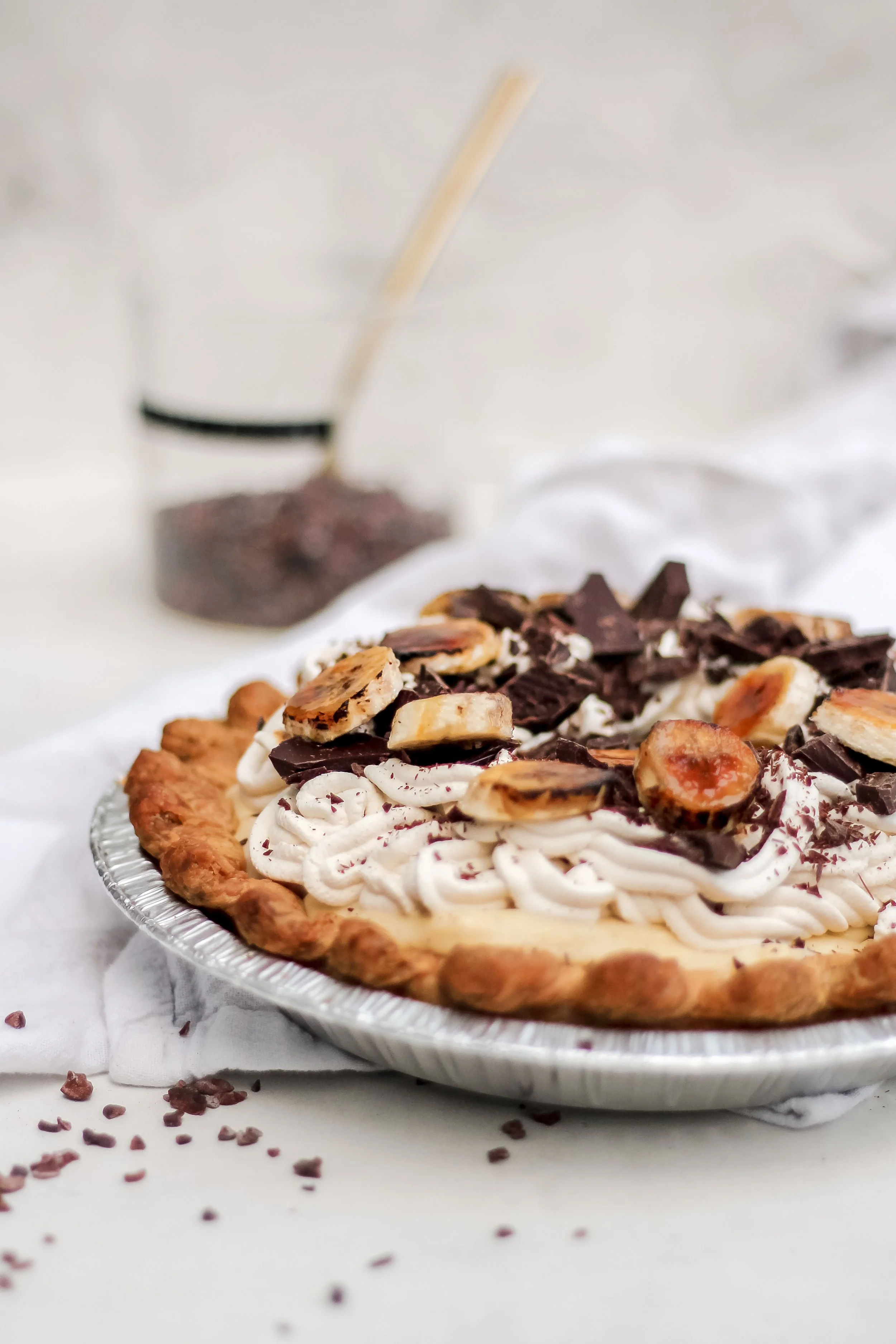 White Chocolate &amp; Vanilla Bean Banana Cream Pie