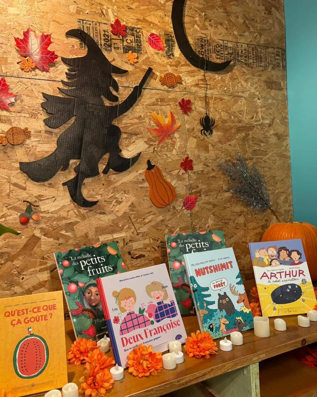 Quelle belle sélection de prix de présence pour notre événement La grande lecture partagée, offert généreusement par nos voisines de la librairie la.maison.des.feuilles 📚✨
Merci, et bonne lecture &ag