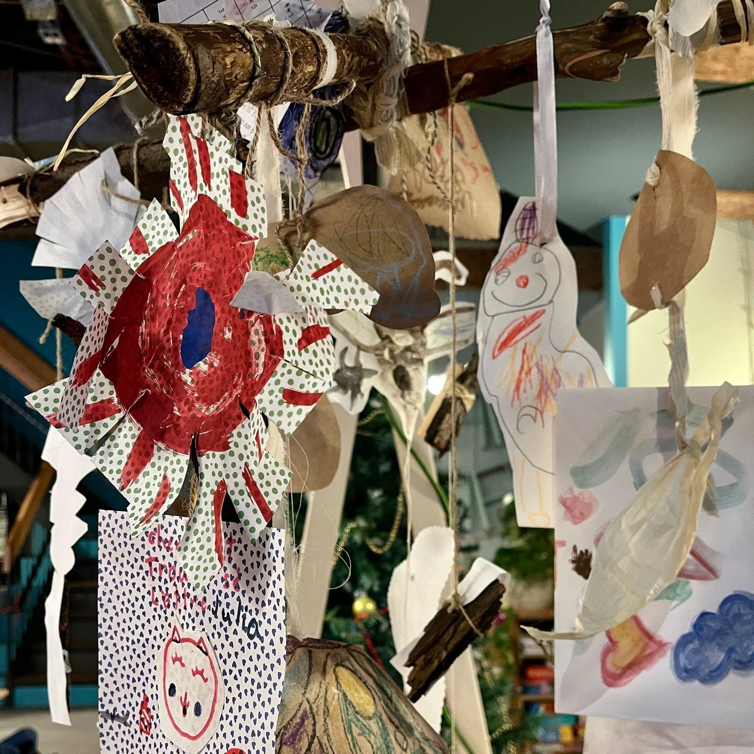 ✨ Groupe de soutien &amp; Atelier avec Flor &ndash; ce samedi &agrave; La Cabane !
🕙 Aujourd'hui, 10h &agrave; 11h30

Prenons un moment pour ralentir, se d&eacute;poser et se soutenir ensemble pendant la saison froide. 💛
Ce samedi, rejoignez notre 