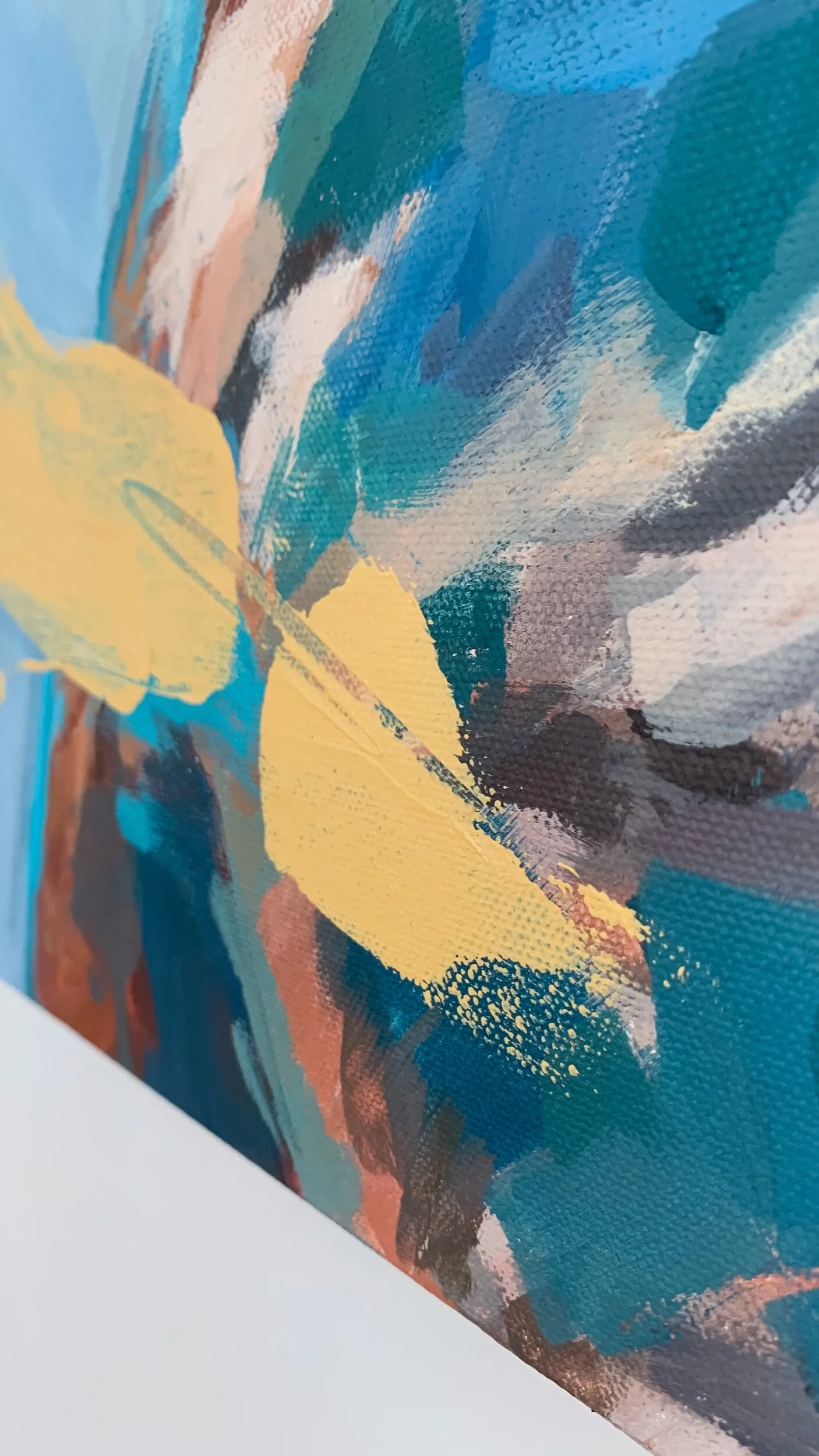 E2208B09-BF76-466D-BA1E-2C6B2127E3D9