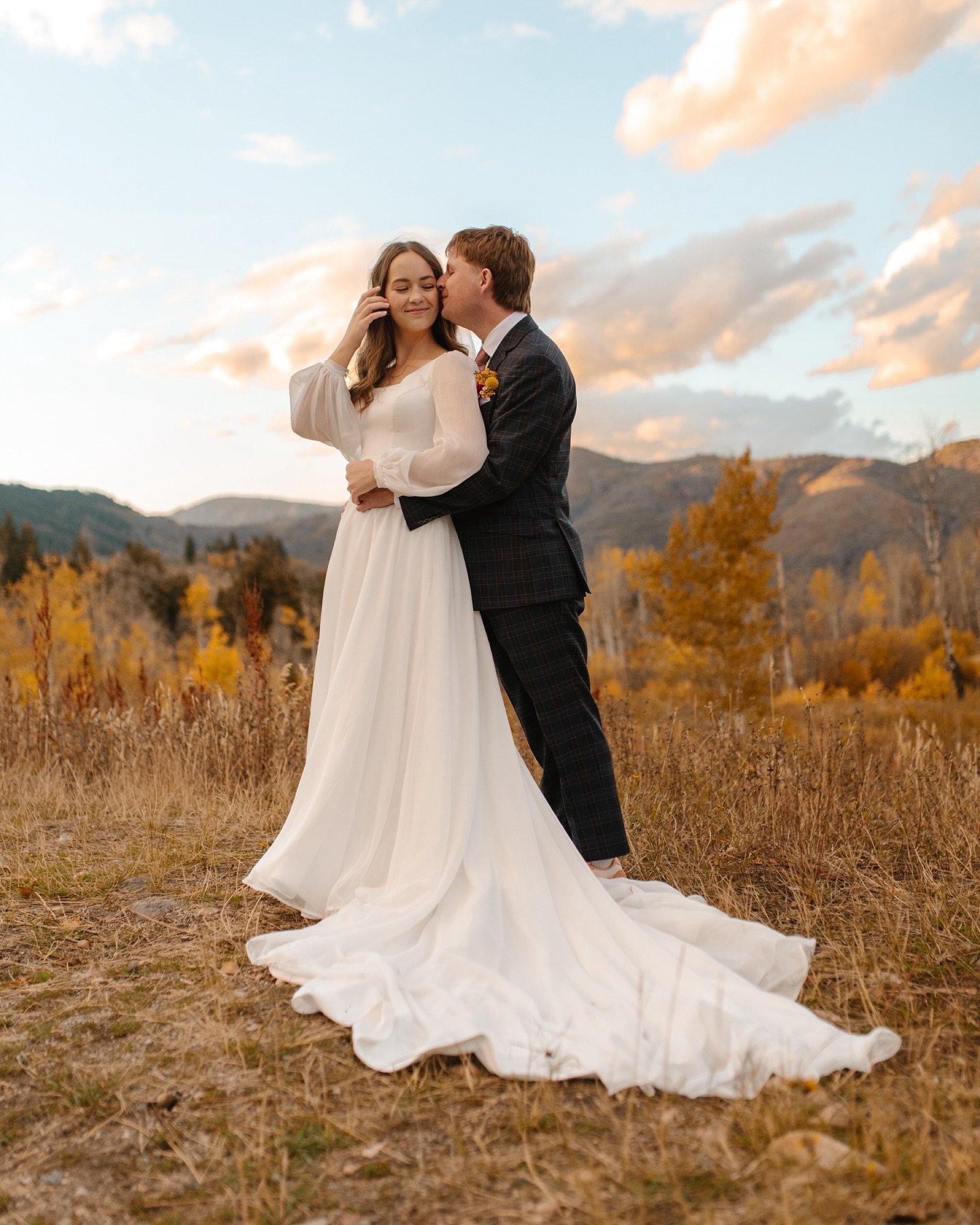 It&rsquo;s been a minute! It was so much fun enjoying the beautiful fall mountains with this sweet couple 🍁 can&rsquo;t wait for their wedding!