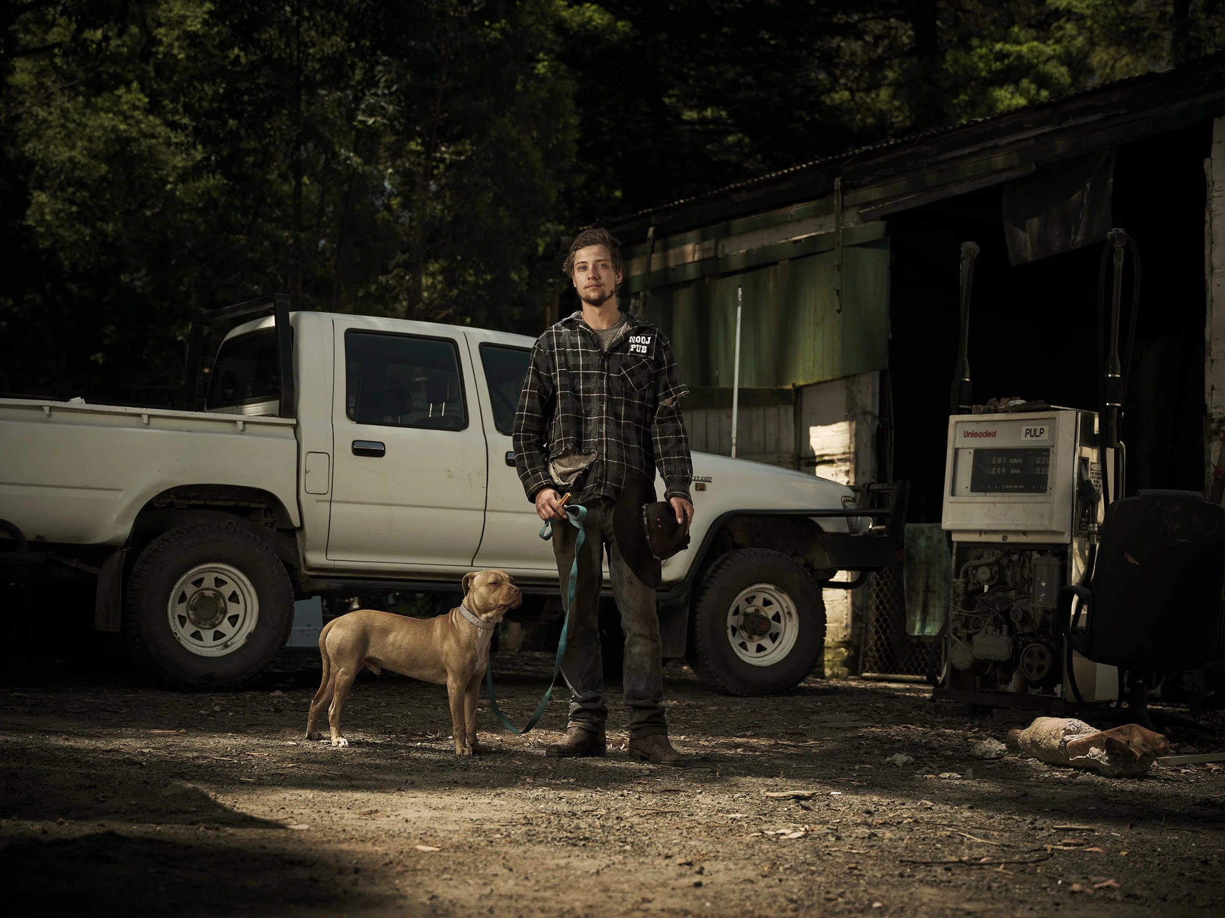 Flint-Sydney-Tom-Franks-Suburban Strangers-JAKE-HULTEN_ANTIQUES-STORE.jpg