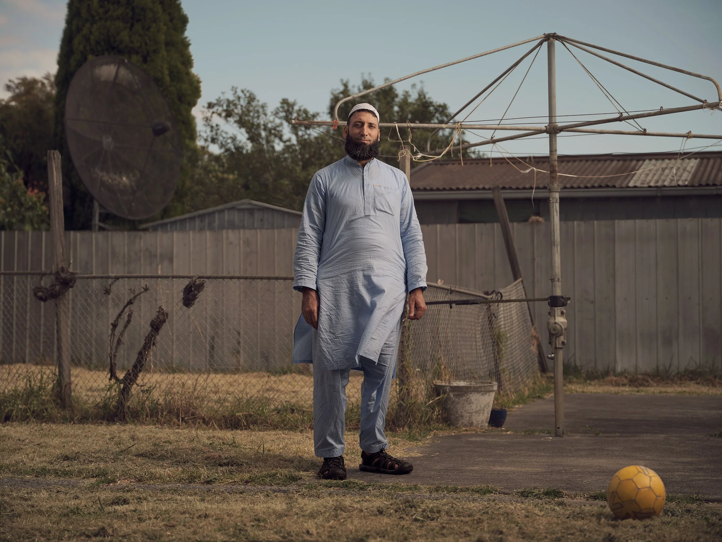 Flint-Sydney-Tom-Franks-Suburban Strangers-MUJEEB-ALI.jpg