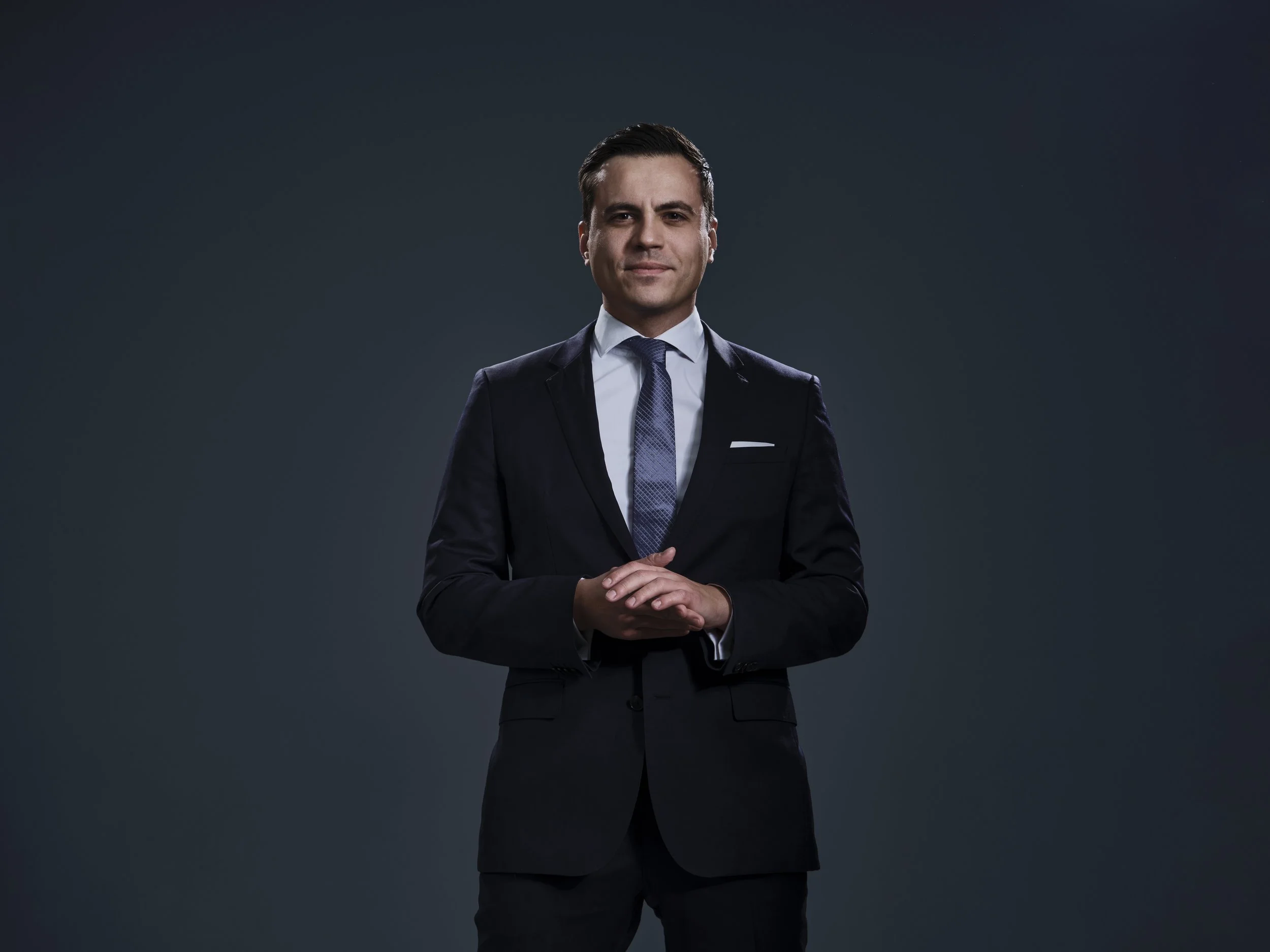 HEADSHOT_ALEX LERCHER-V1-027 copy.jpg