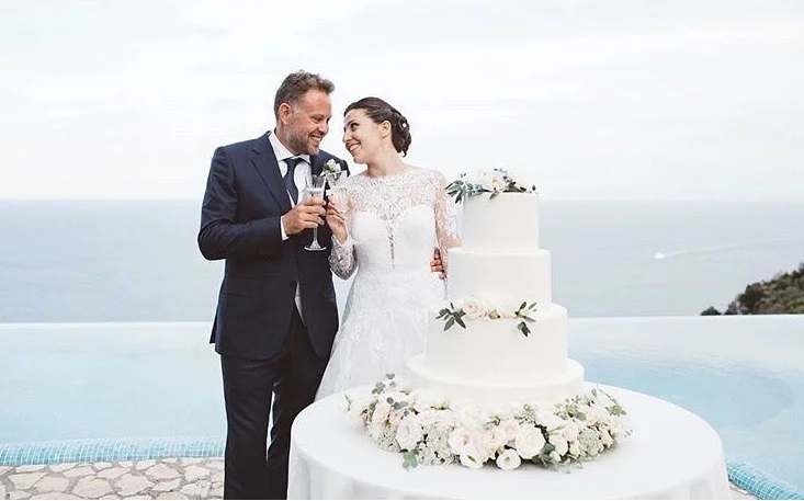 PORTFOLIO 4 torta e sposi.JPG