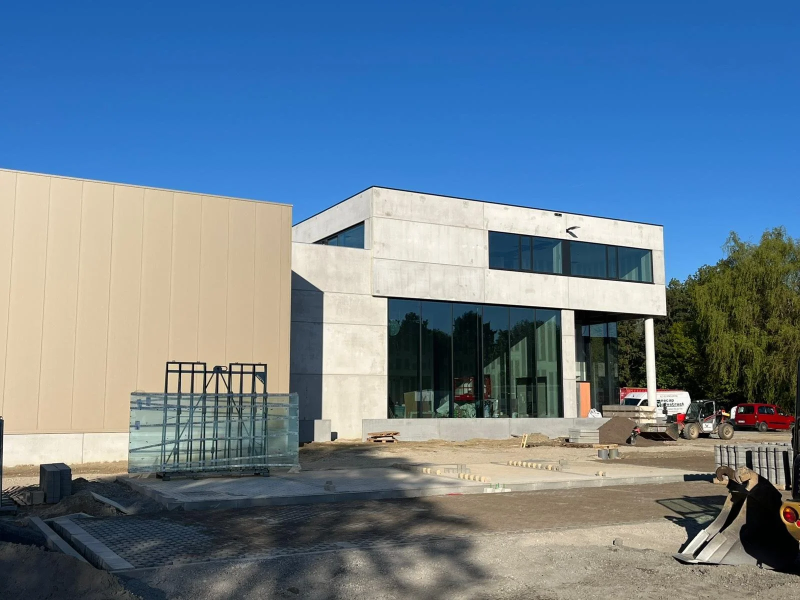 Thuis - APRIL WhatsApp Image 2026-04-23 at 08.30.20Thuis - APRIL .jpeg