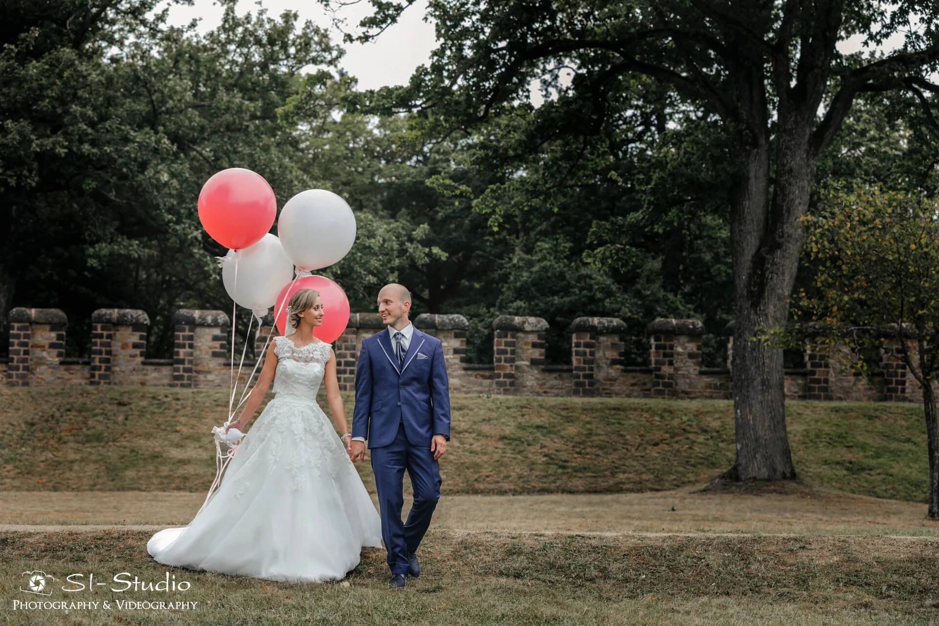 hochzeitsfotograf-rlp_hochzeitsfotos-rlp_kirchliche-trauung-mainz_hochzeitsbilder_hochzeitsfotografie_mainz-0359.jpg