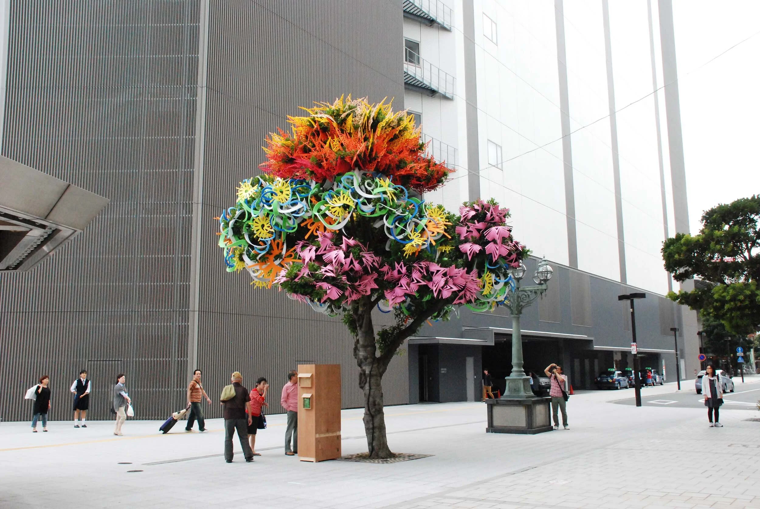 giant flower tree bouquet socially engaged community art installation sculpture Hamamatsu site-specific 