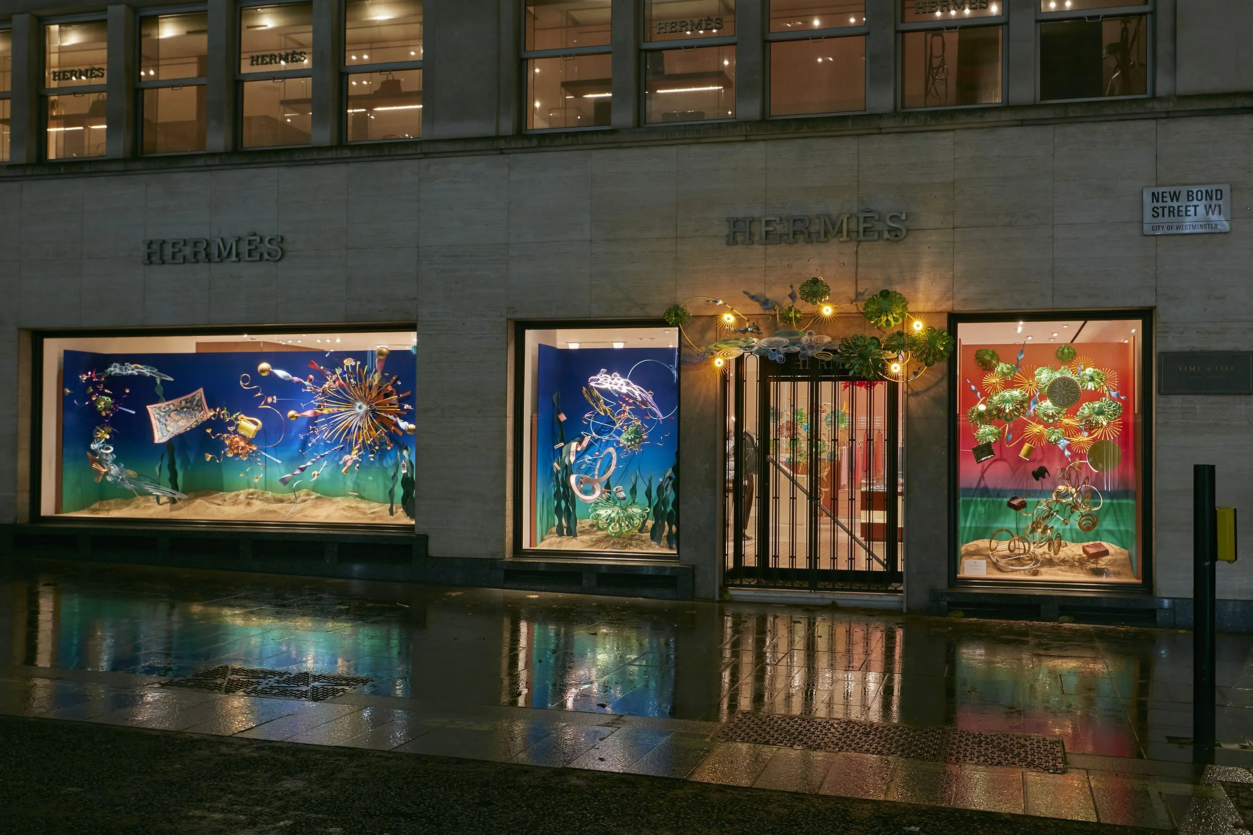 Christmas Hermes Hermès Festive artist window Horse display art installations colorful UK London
