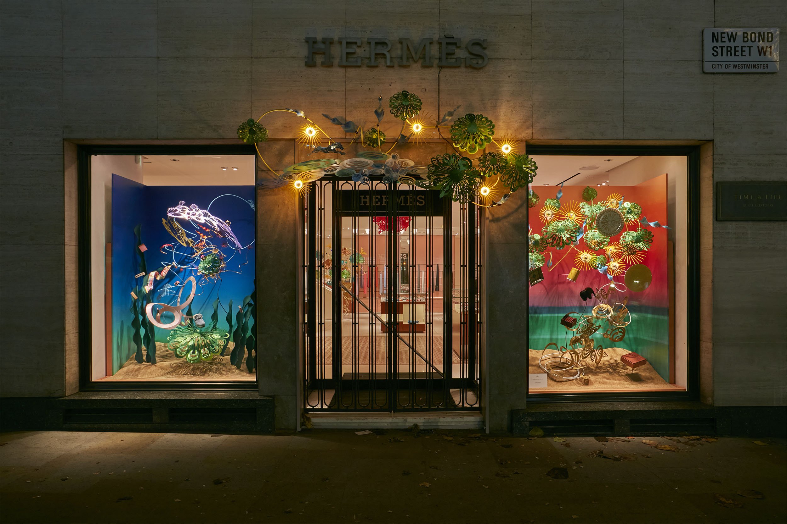 How (Not) To Make a Christmas Window - ArtReview