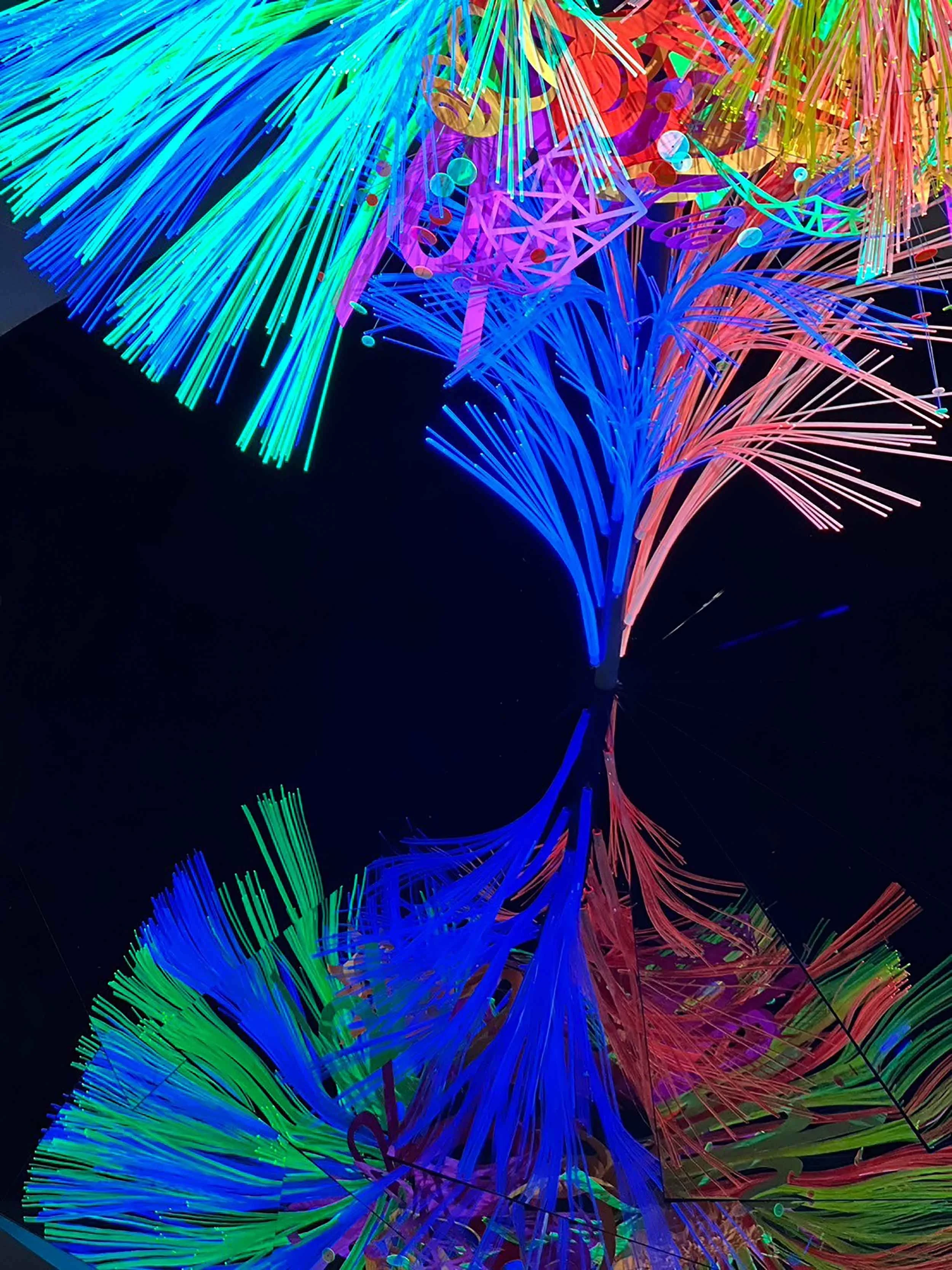  Tsai &amp; Yoshikawa use wind and water in their outdoor installations to create natural movements in their sculptures.&nbsp;&nbsp;In this indoor installation, these external elements are replaced by a polished, black acrylic panel which reflects an