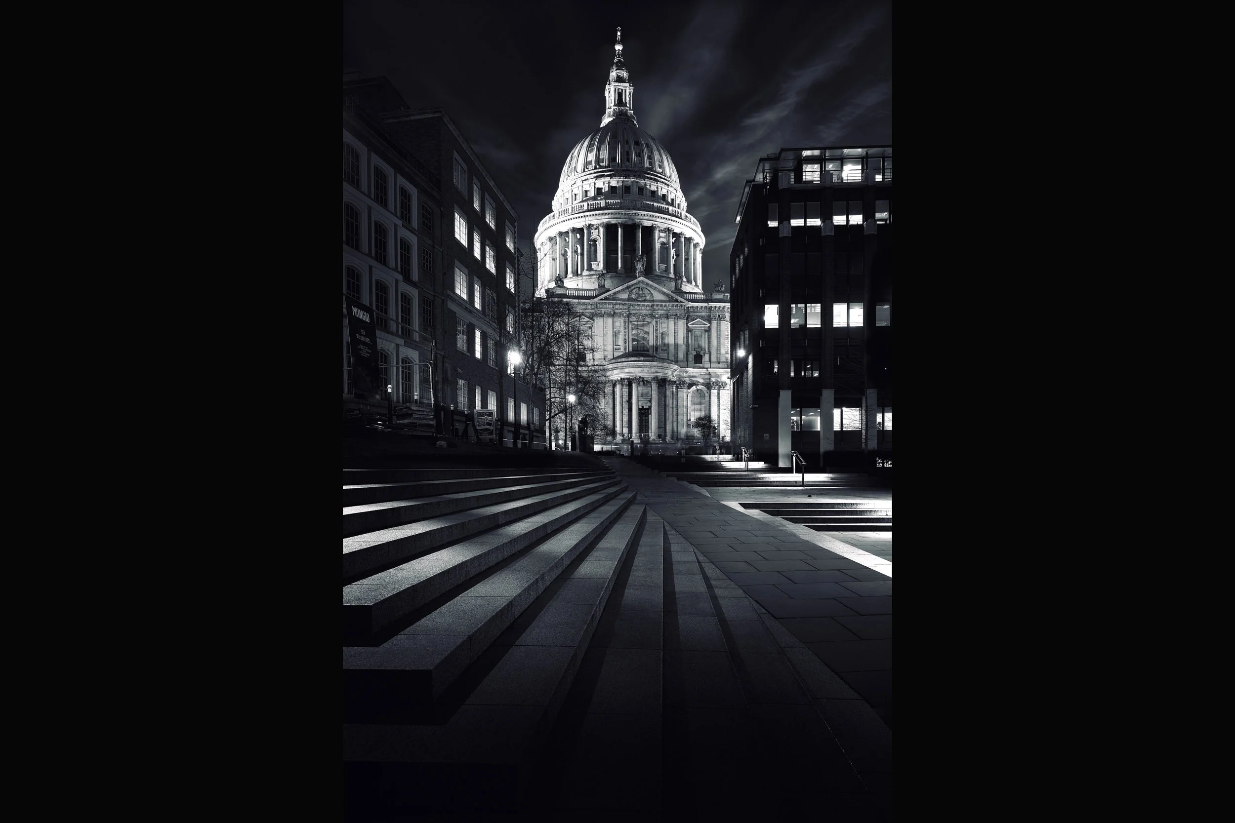 St Paul's Cathedral 13 black & white