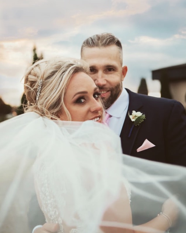 This shot, the bride, the groom...HELLO 😍🔥 #thpweddings #thp #thpbride #hairandmakeup #bride #foreverboyfriend #foreverlove #husband #wifey #hubby #wife