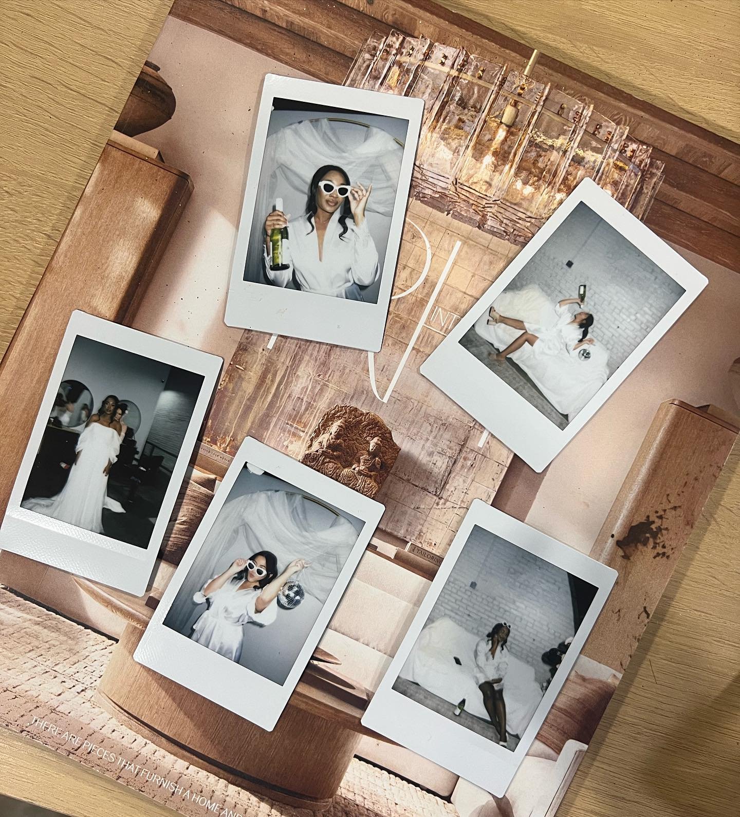 Happy Holidays to all! May they be as fun as these girlies had with the Polaroid 📸🥂🪩