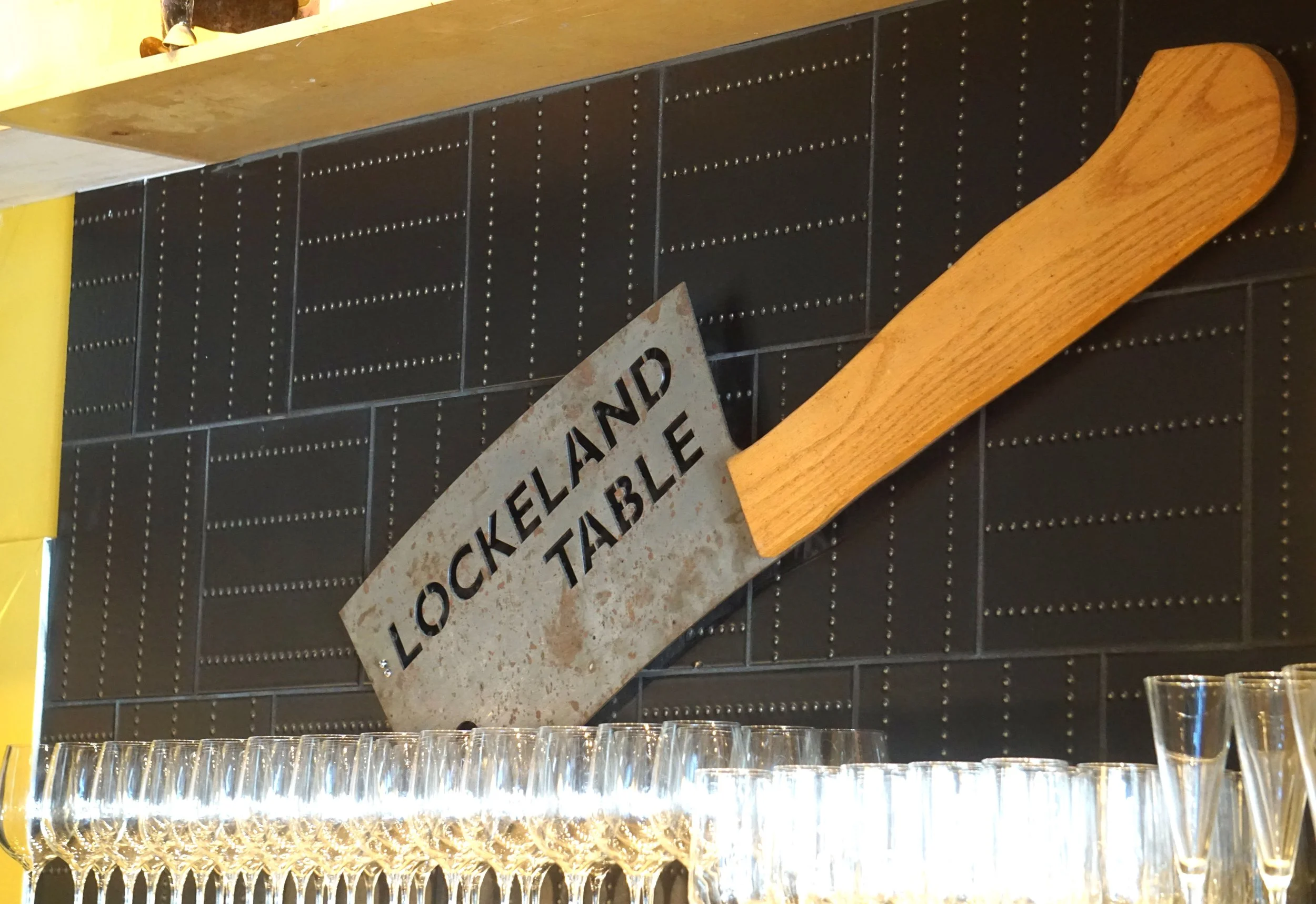 LOCKELAND TABLE