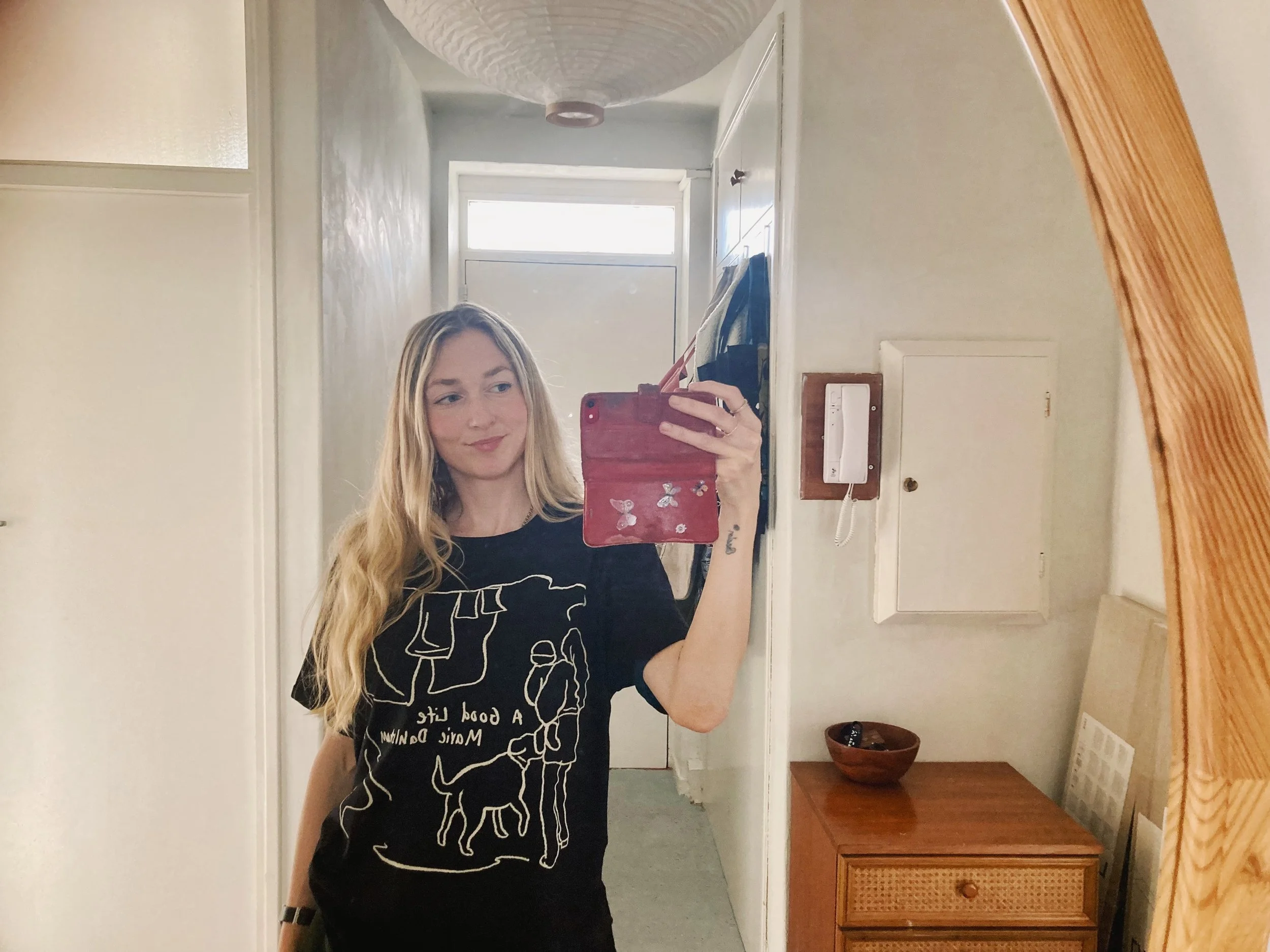 black t.JPG