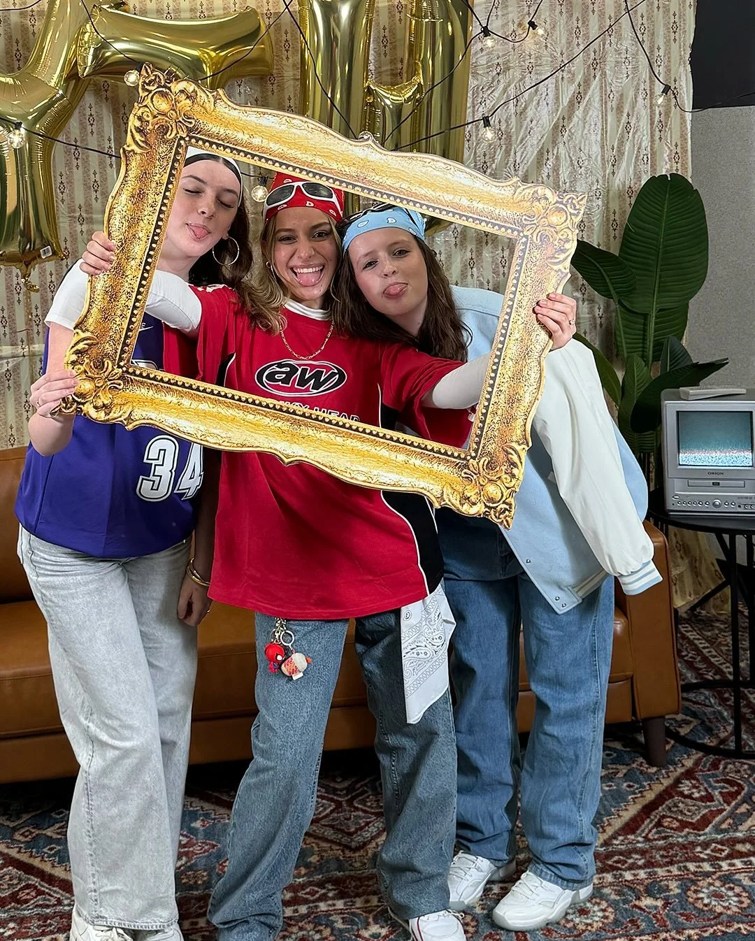 Worship🎵
The Word 📖✅
Cupcakes 🧁 
Photo Booth 📸
Costume Contest 💯

Bring your faith and a friend, it&rsquo;s going to be a GREAT NIGHT!