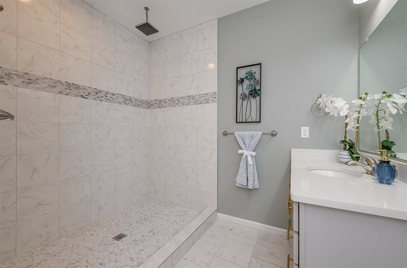 Carolina Gallery 20.png