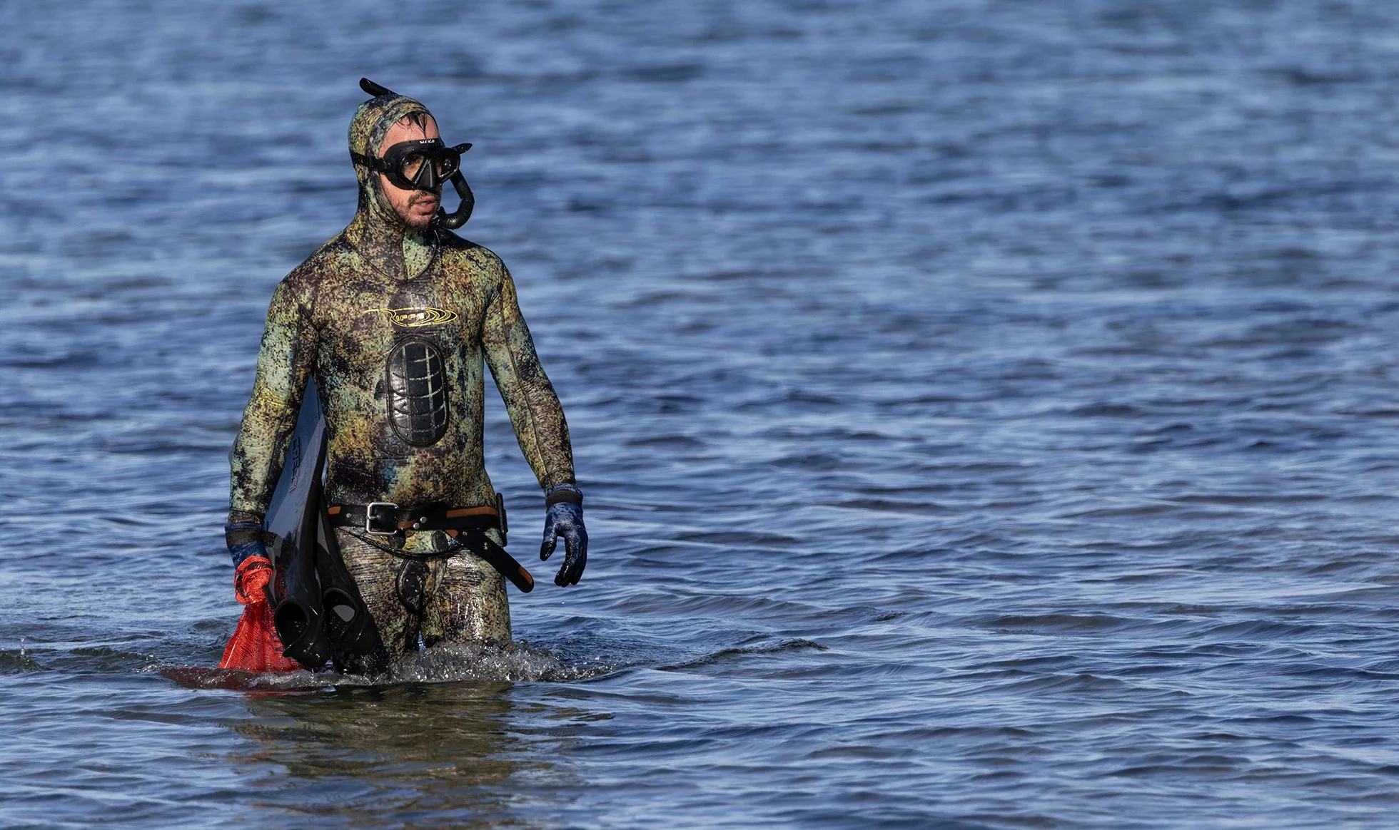 Islanders wade in