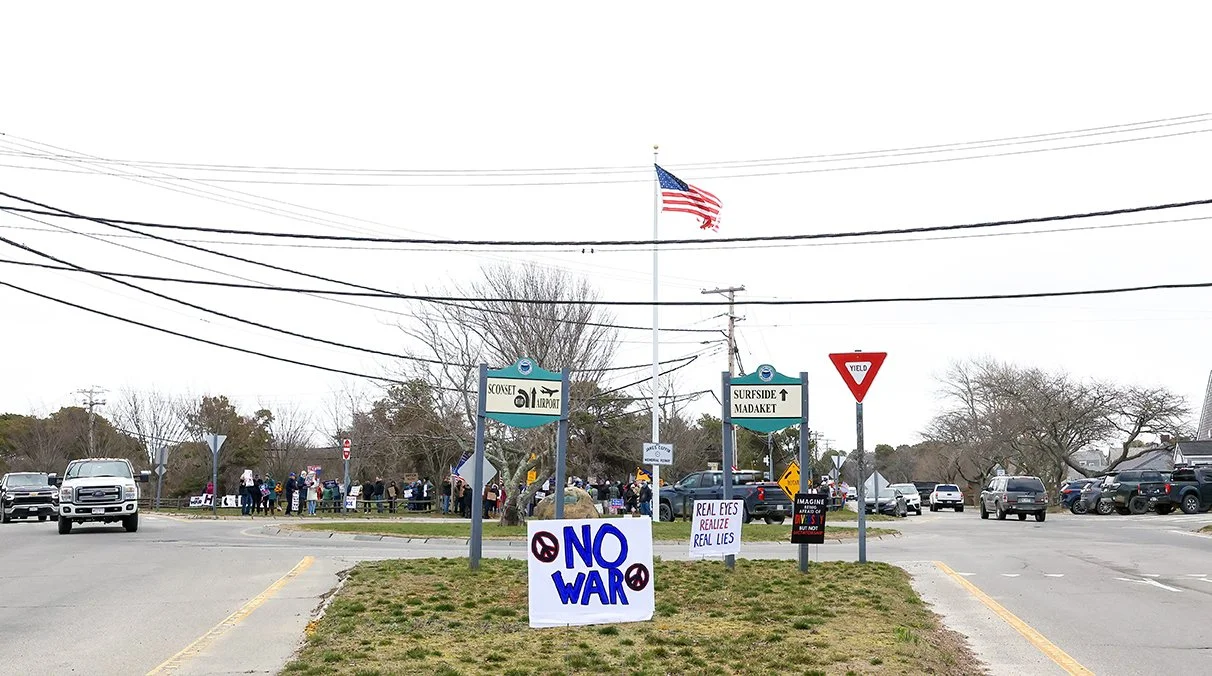 “No Kings” in the circle