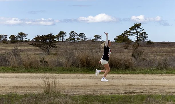 Sandy strides