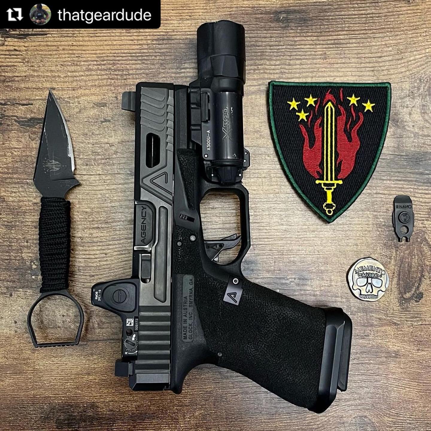 Only the essentials for this EDC. 
What would you include for this setup? 

#Repost @thatgeardude with @make_repost
・・・
🇺🇸
&bull;
&bull;
&bull;
GEAR
@glockinc 19 build by @agencyarms 10% off &ldquo;thatgeardude&rdquo;
@surefire_llc X300UA
@trijicon
