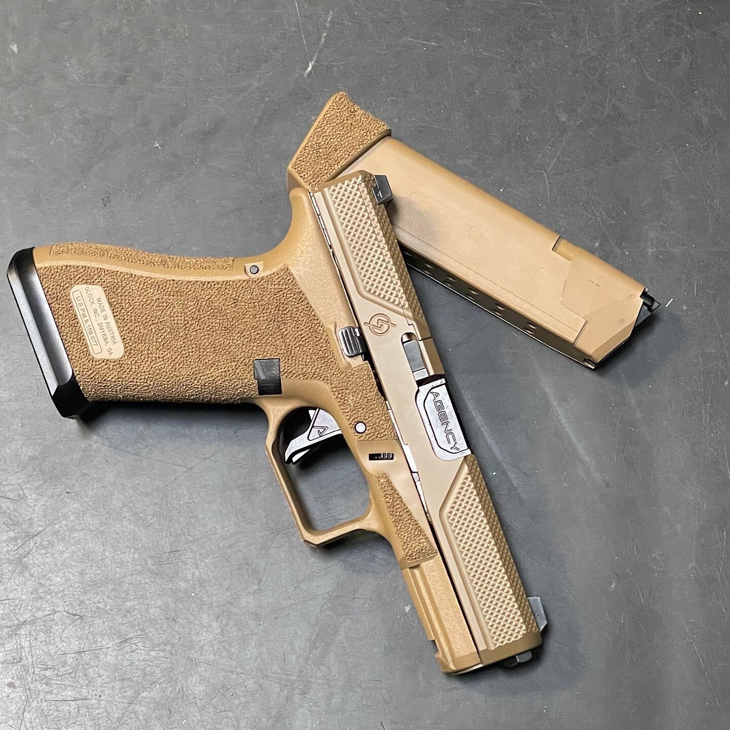 FDE Friday! Syndicate S2 top end with our full frame package. 
#agency #agencyarms #agentsupplied #agencyarmsofficial #agencyarmstrigger #agencylife #agent #syndicate #syndicatebyagency #tradecraft #alltheserrations #welcometothebrotherhood #fde #fla