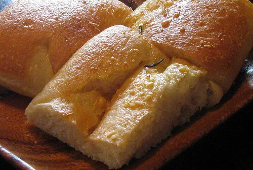 Brunch at Locanda Verde: table bread