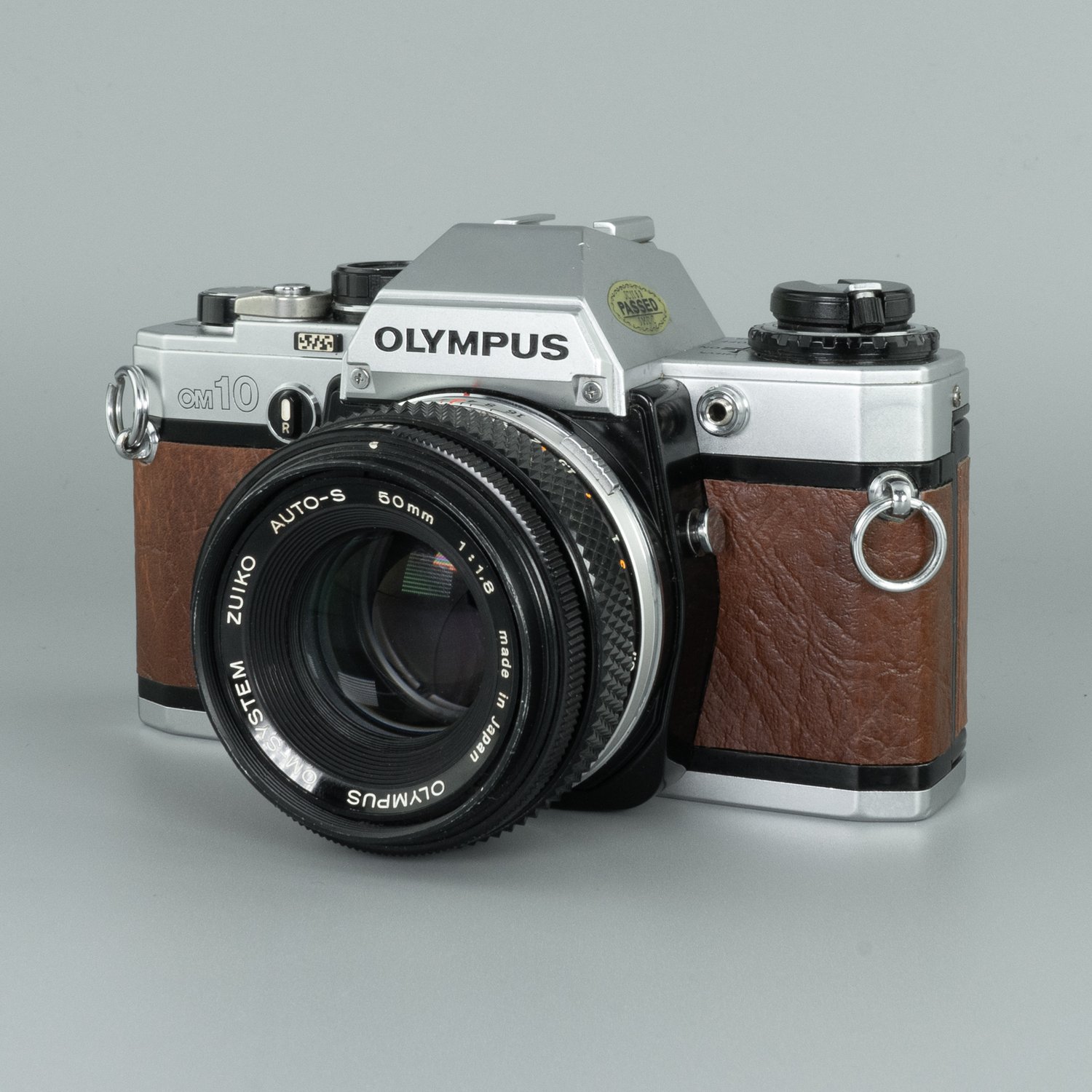 Olympus OM10 35mm SLR Film Camera