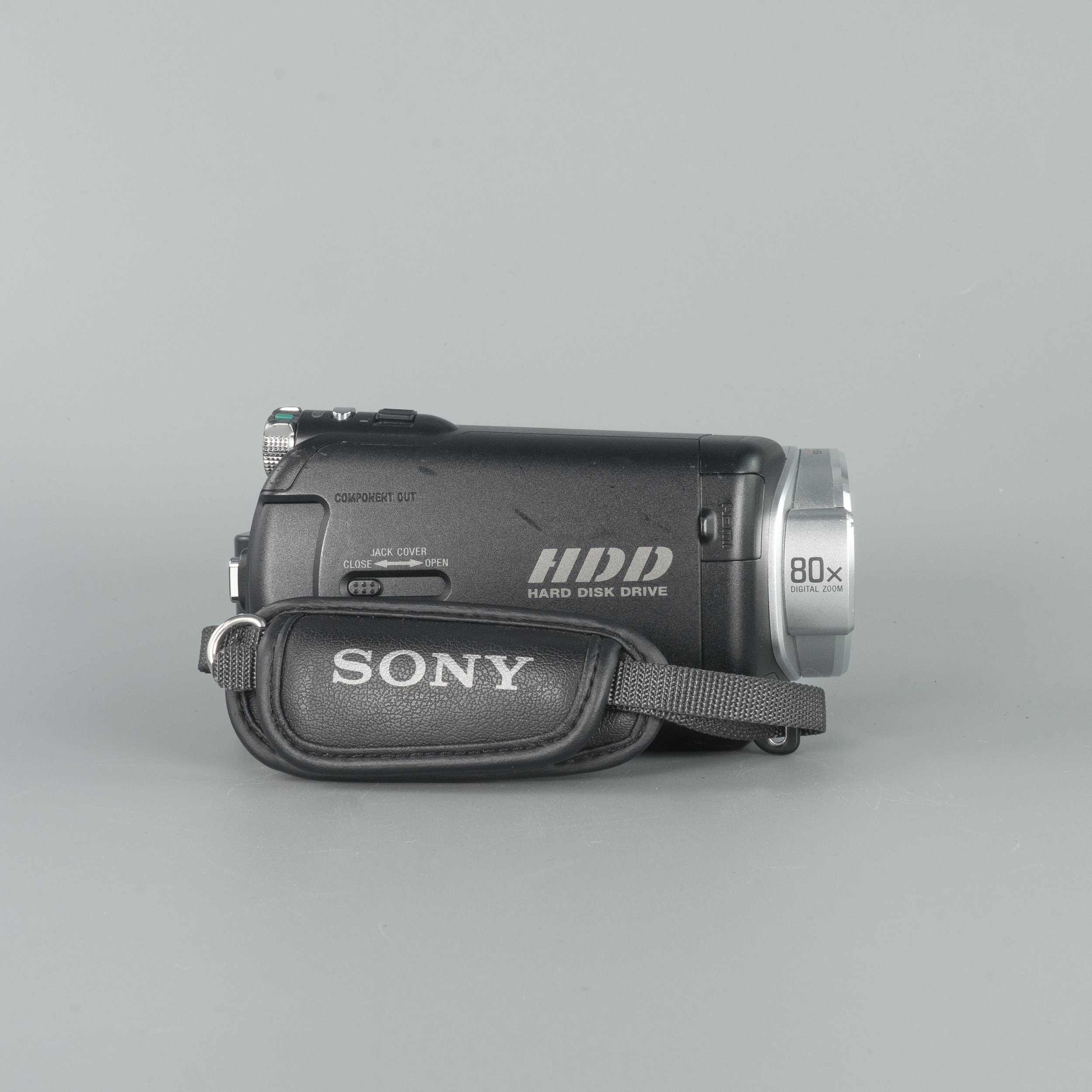 Sony Handycam CCD-TR840E Caméscope VHS-C Hi8 – Argenté, Occasion, Avec Vision Nocturne