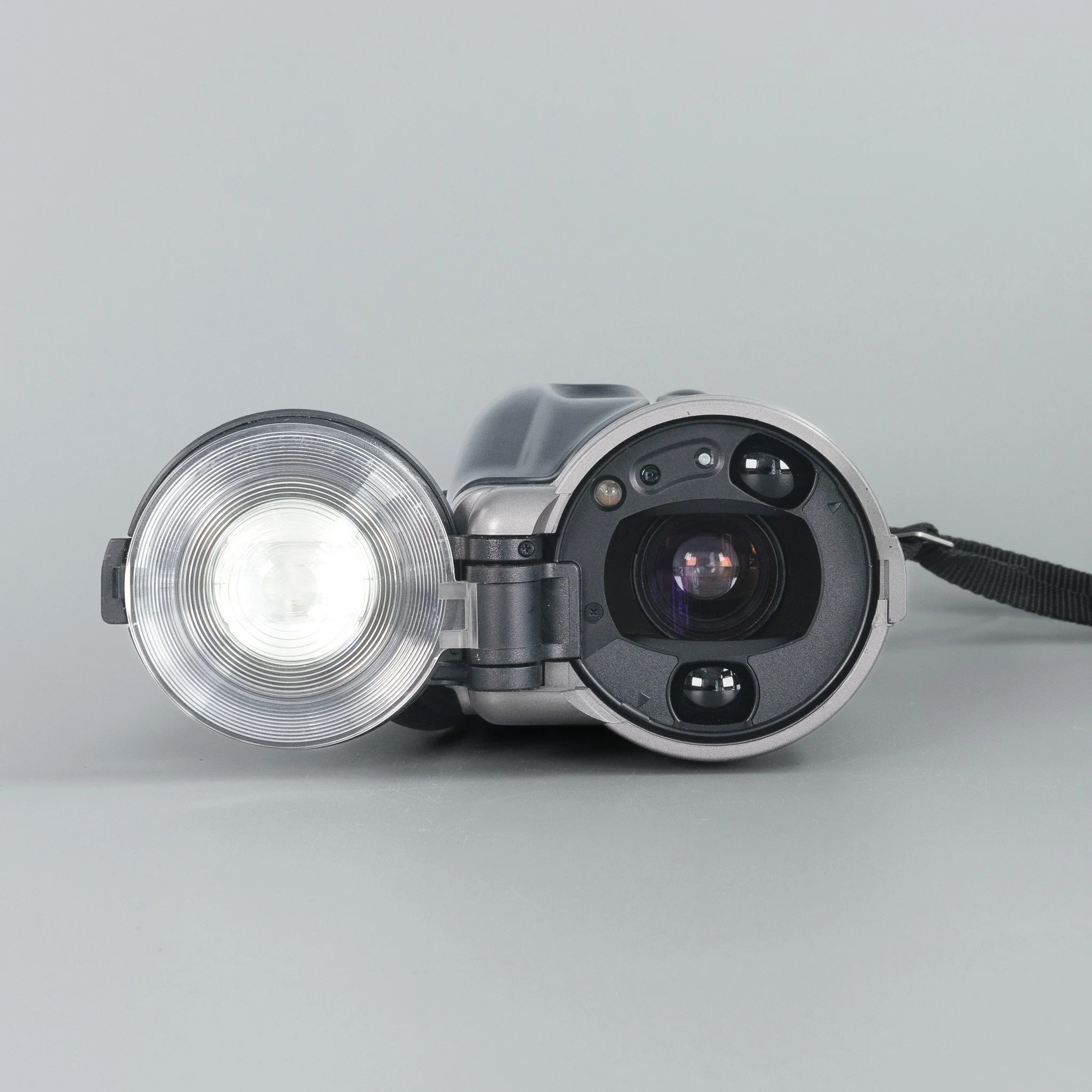 Canon Epoca 35mm Point and Shoot Film Camera — LensFayre