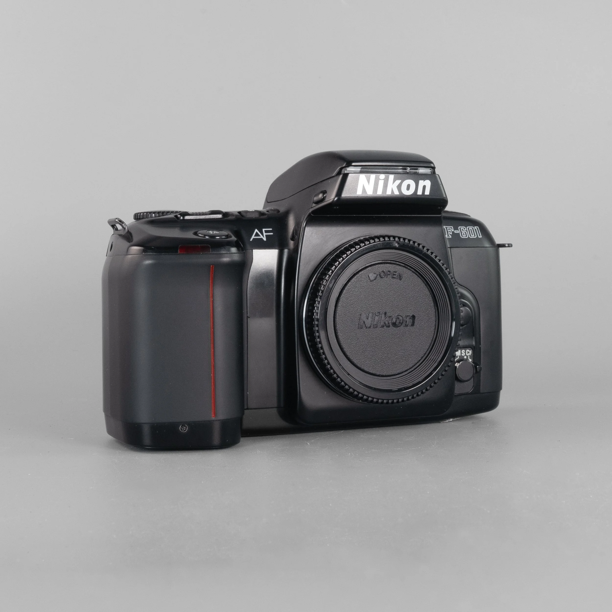 Nikon F601-3.jpg