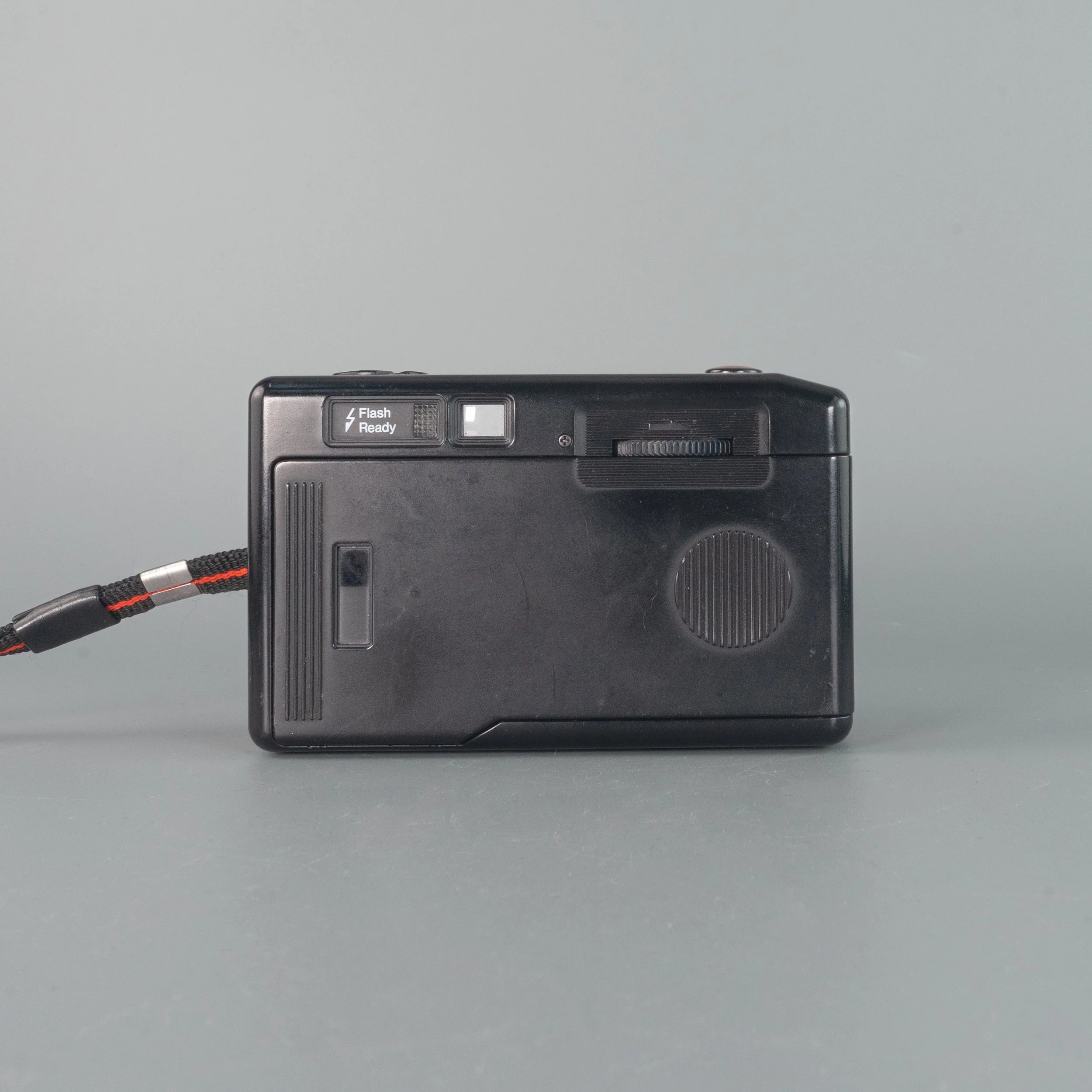 Halina 160 35mm Film Camera Point And Shoot analogue photography Buy now pay later Clearpay Klarna affordable film camera vintage film camera reusable film camera best film camera