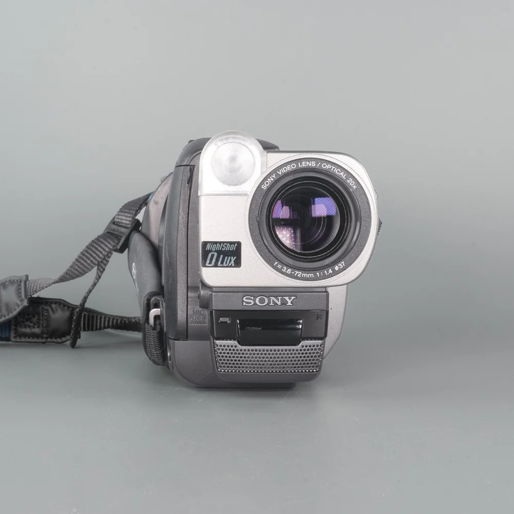 Sony Handycam CCD-TRV67E — LensFayre