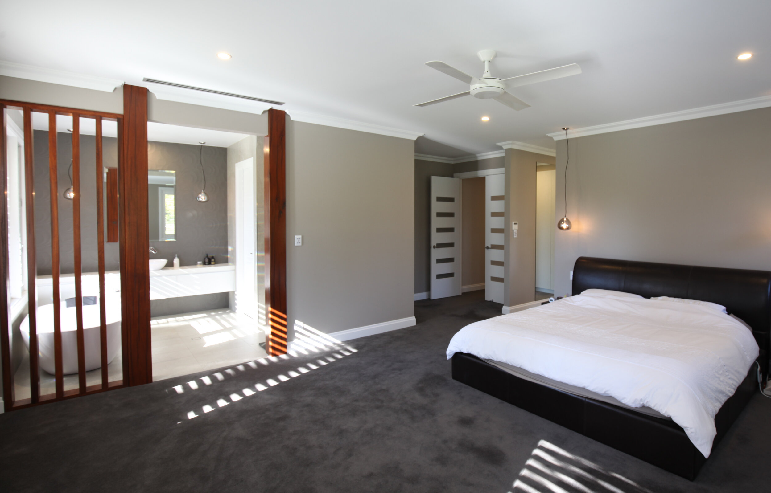 Wyoming road, Dural 180.jpg